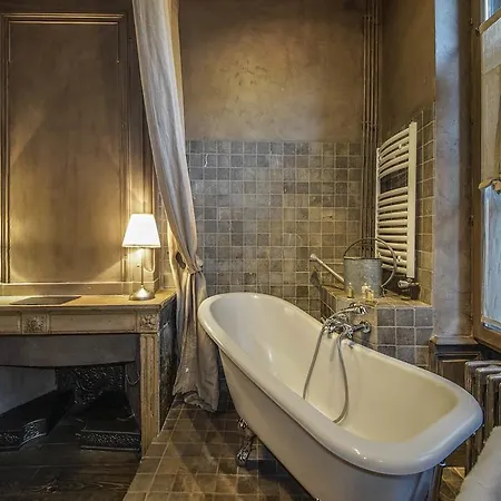 La Tour Cocooning&gastronomie Hotel Châtillon-sur-Chalaronne